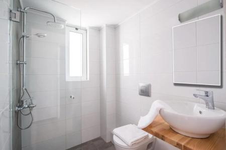 W Suites by Estia - 19