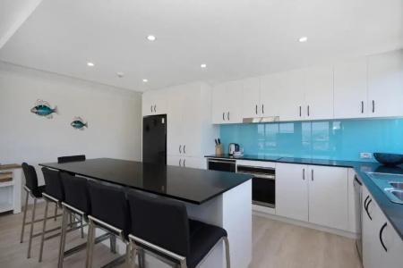 Burleigh Beach Tower - 93