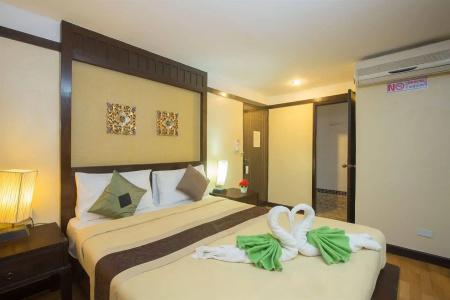 OYO 255 The Ocean Patong - 29