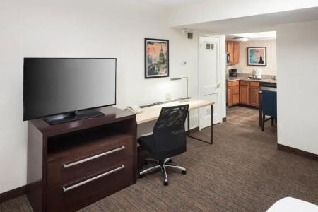 Residence Inn Country Club Plaza - 66