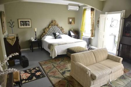 Tabard Inn - 59