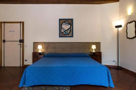 Regis Condo - 216