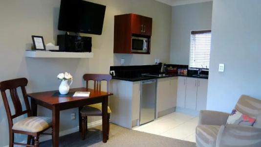 Merivale Manor - 104