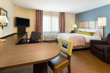 Sonesta Simply Suites Charlotte University - 41