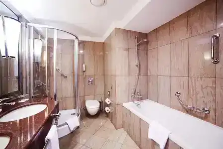 Crowne Plaza Minsk - 42
