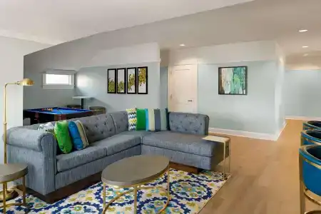 Hayes Mansion - 6