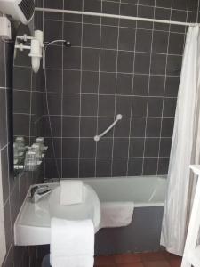 Au Saint Roch - Hôtel et Jardin - 29