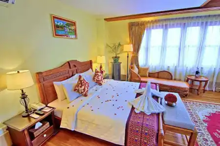 Shwe Ingyinn Mandalay - 31