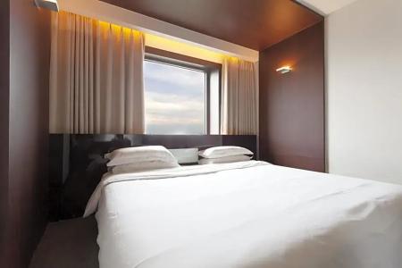 The Riverside - 72