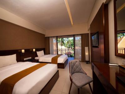 Yulia Beach Inn Kuta - 20
