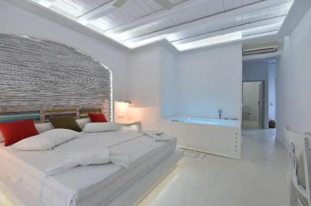 Zefi & Suites - 268