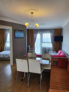 Ege Apart & - 60