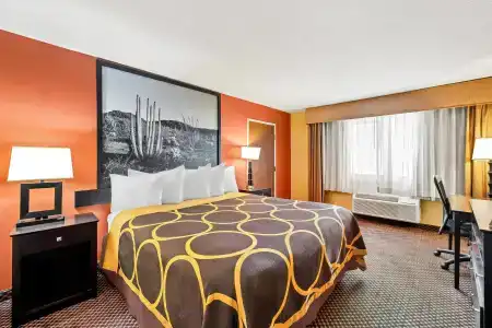 Super 8 by Wyndham Marana/Tucson Area - 11
