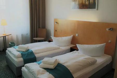 Check Inn Merseburg - 66