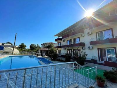 Rose Pension - 13