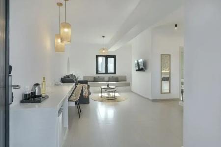 Onyx & Suites - 103