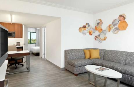 DoubleTree Suites by Hilton Phoenix - 6