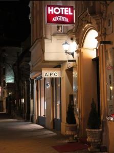 Augusta Am Kurfürstendamm - 18