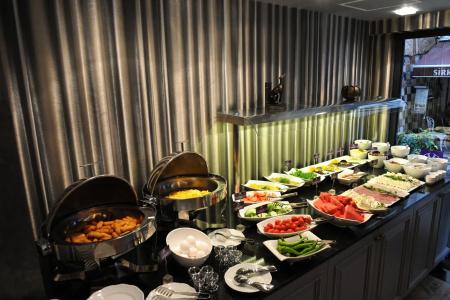 Le Petit Palace - Special Category - 12