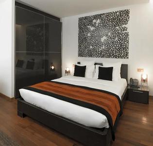 La Cour Des Augustins Boutique Gallery Design - 75