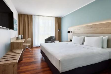Courtyard by Marriott Dresden - 61
