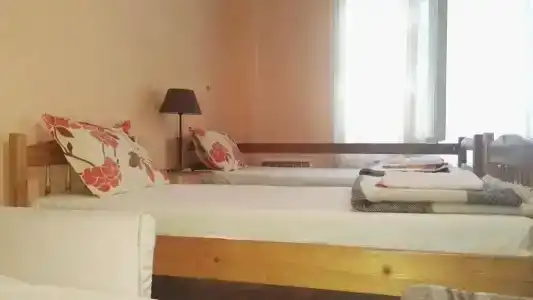 Hello Sofia Guesthouse - 3