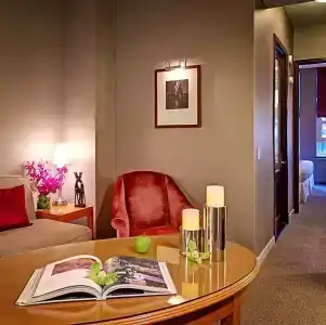 Giraffe by Library Hotel Collection - 83