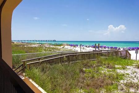 Hampton Inn - 132