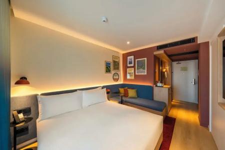 Hampton By Hilton Alicante Airport - 1