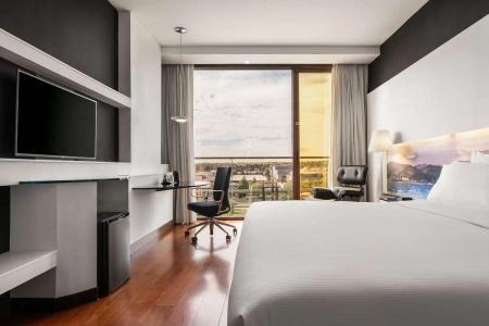 Hilton Madrid Airport - 41