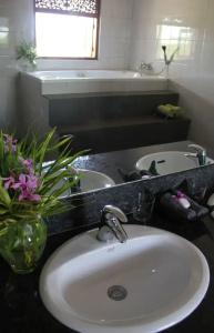 Asian Jewel Boutique - 50