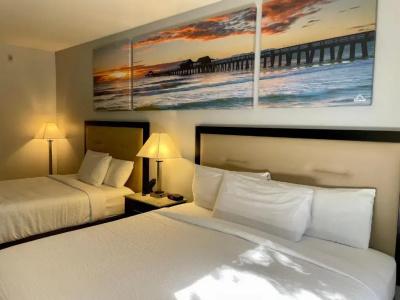 Days Inn & Suites by Wyndham - 64