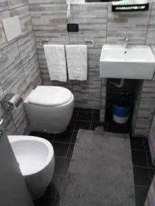 Residenza Cola Di Rienzo - Suite In Rome - 21