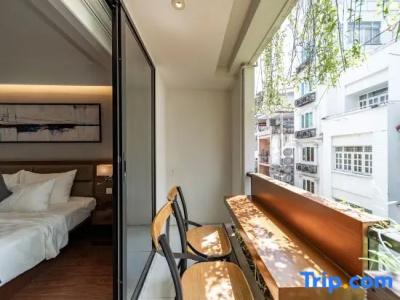 Uptown - 121
