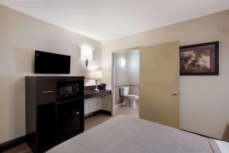 Quality Inn Elk Grove-Sacramento - 26