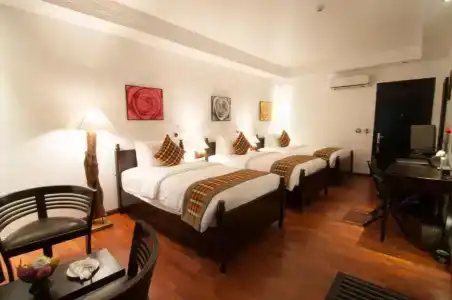 La Rose Suites - 103