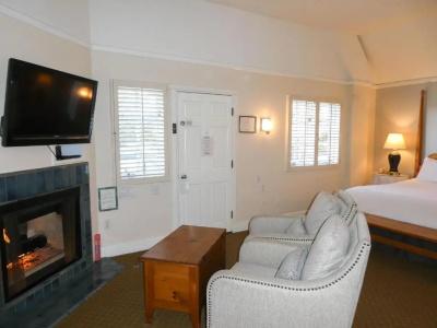 Briarwood Inn - 132