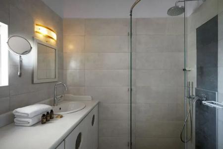 Allure Breeze Suites - 8
