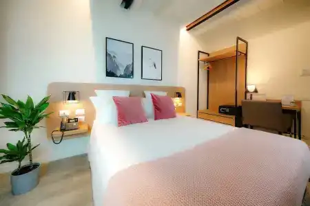 Bergamo Inn 15 - 79