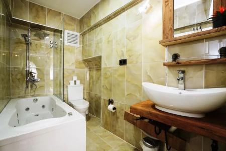 Cube Suites - 40