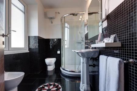 Little Rhome Suites - 30