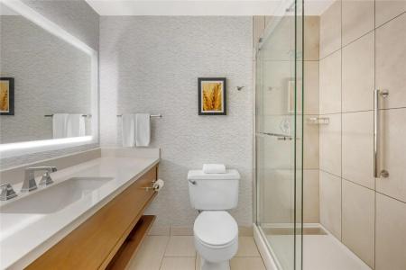 DoubleTree by Hilton City Center - 58