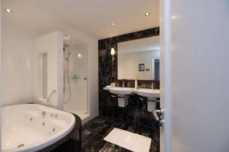 Golden Tulip Central - 128