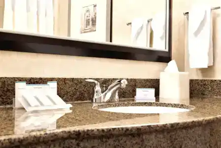 Hilton Garden Inn - 9