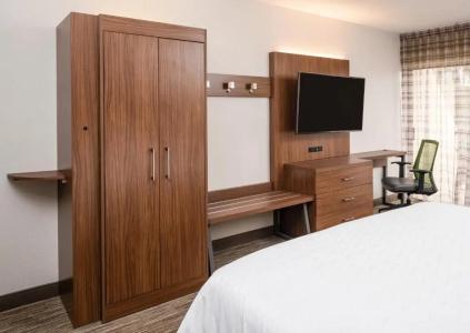 Holiday Inn Express - West, An Ihg - 15