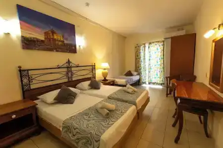 Qawra Point Holiday Complex - 49