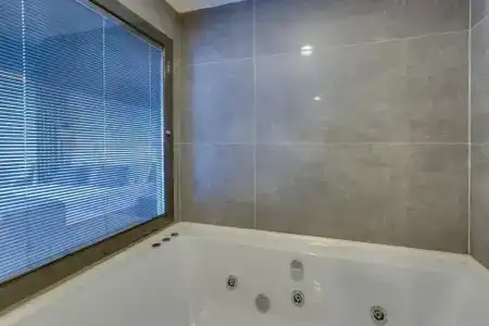 Grand Ozcelik - 10