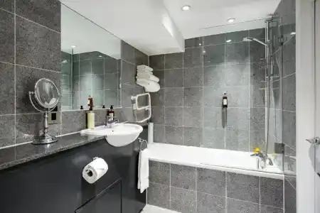 196 Bishopsgate - 39