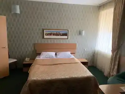 Добродия - 0
