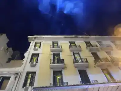 Zeus Hostel - 17